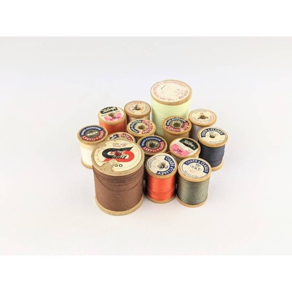 Old Wooden Spools of Thread Lot All Wood | 14 Vintage Wood Thread Empty Spools - Picture 4 of 7